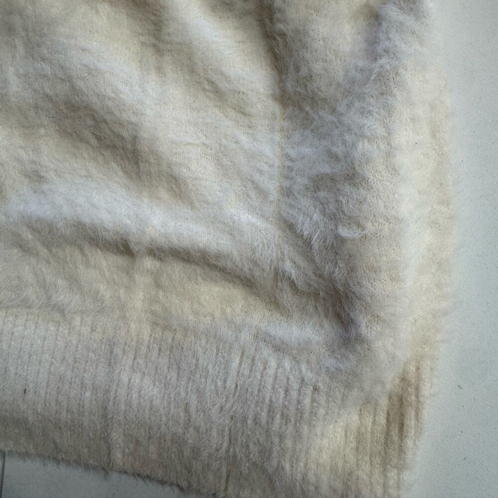 Aerie Cream Faux Fur Sherpa Fuzzy Sweater Sweatshirt Womens Size Medium - Picture 5 of 7